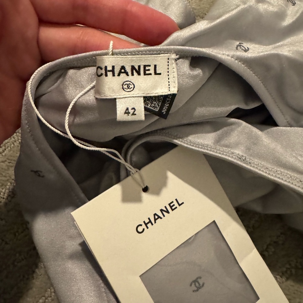 CHANEL Silver CC Logo Swim/body Suit - Size 42 - Picture 6 of 15